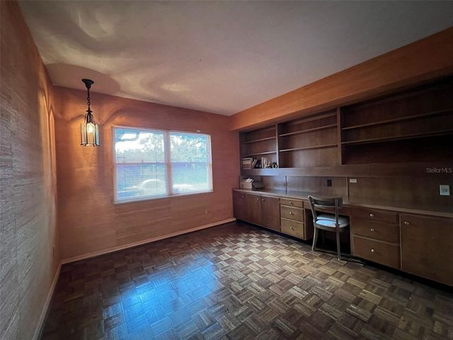 520 S RIVERHILLS DRIVE, Temple Terrace, FL 33617