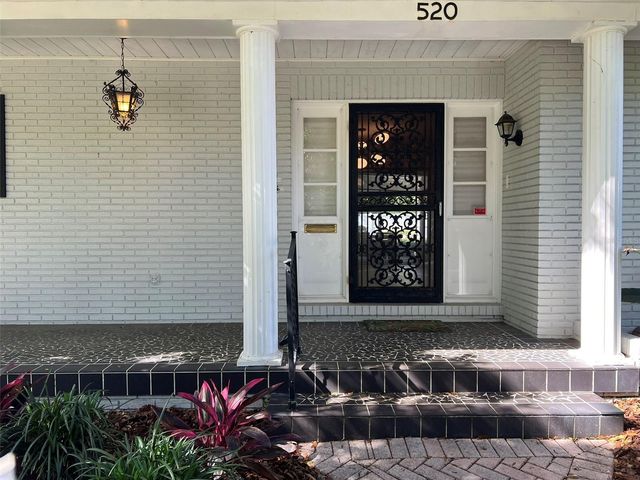 520 S RIVERHILLS DRIVE, Temple Terrace, FL 33617