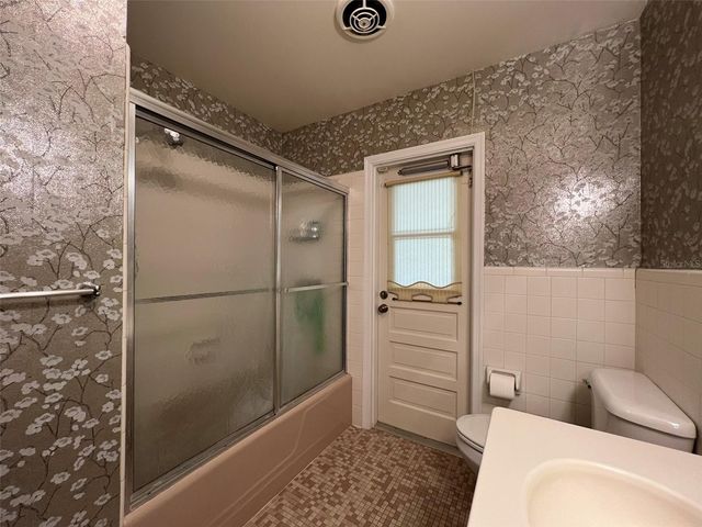 520 S RIVERHILLS DRIVE, Temple Terrace, FL 33617