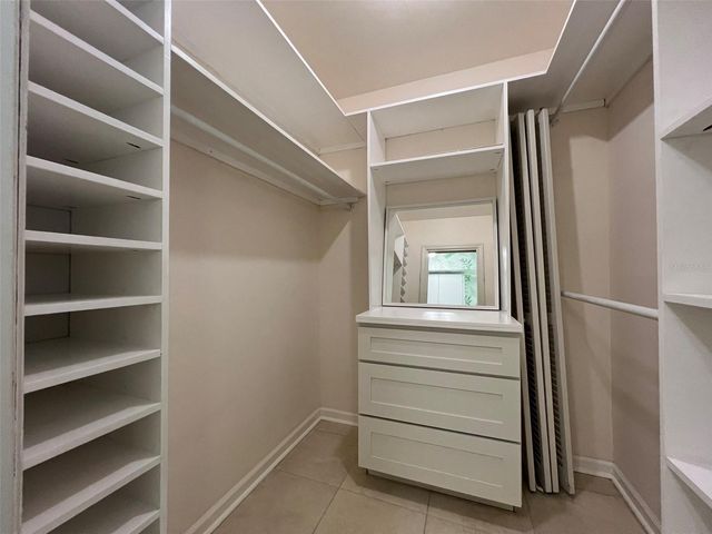 520 S RIVERHILLS DRIVE, Temple Terrace, FL 33617