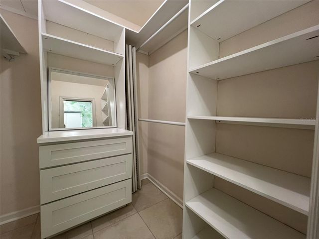 520 S RIVERHILLS DRIVE, Temple Terrace, FL 33617