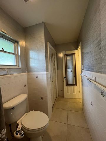 520 S RIVERHILLS DRIVE, Temple Terrace, FL 33617