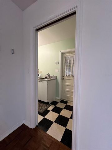 520 S RIVERHILLS DRIVE, Temple Terrace, FL 33617