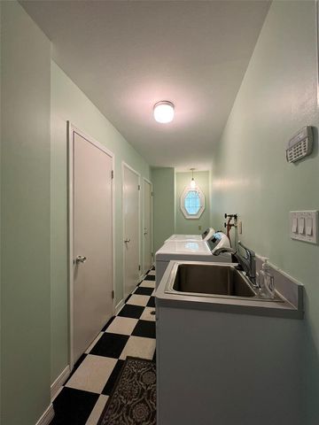 520 S RIVERHILLS DRIVE, Temple Terrace, FL 33617