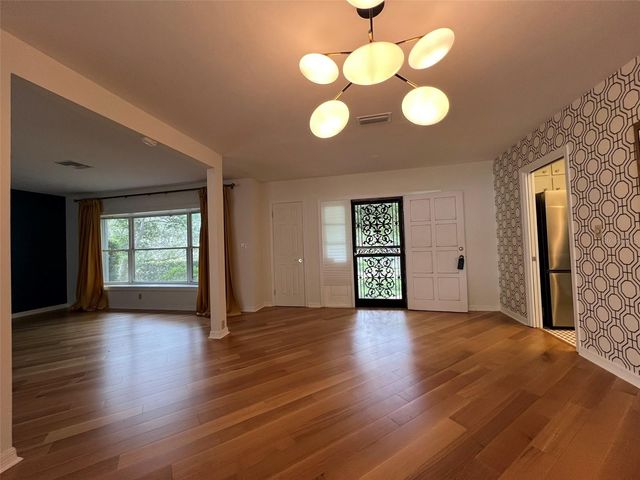 520 S RIVERHILLS DRIVE, Temple Terrace, FL 33617