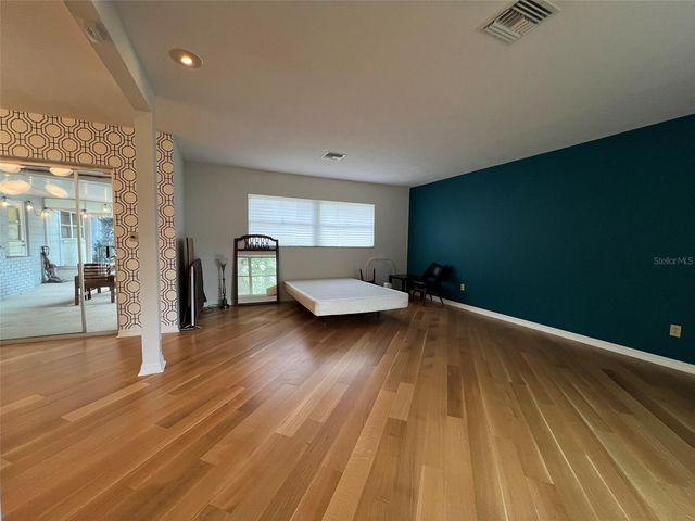 520 S RIVERHILLS DRIVE, Temple Terrace, FL 33617