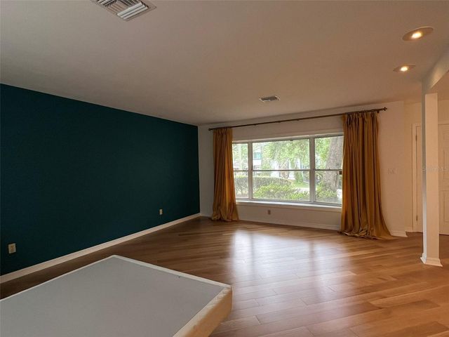 520 S RIVERHILLS DRIVE, Temple Terrace, FL 33617