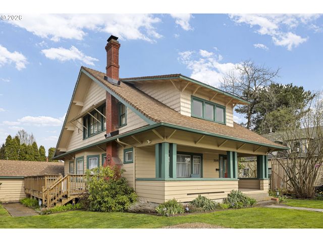 3105 Se WASHINGTON St, Milwaukie, OR 97222