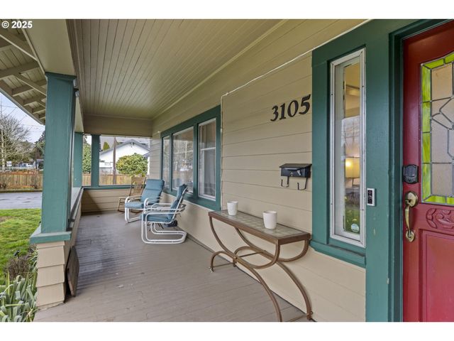 3105 Se WASHINGTON St, Milwaukie, OR 97222