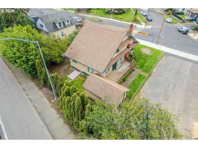 3105 Se WASHINGTON St, Milwaukie, OR 97222