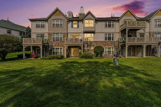 469 Bay Tree Circle, Vernon Hills, IL 60061
