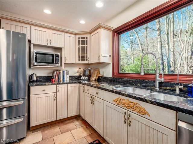 905 Center Court, Zanesville, OH 43701