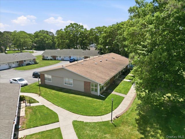 158 Falmouth Court A, Ridge, NY 11961