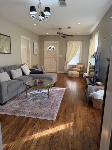 307 E 28th Street, Houston, TX 77008