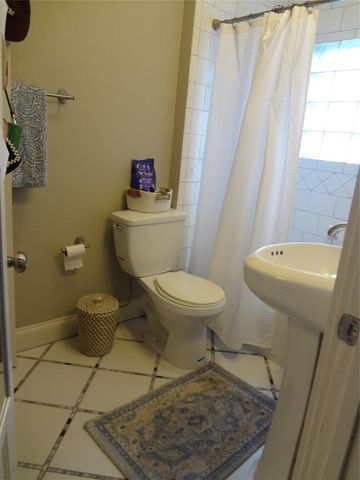 307 E 28th Street, Houston, TX 77008