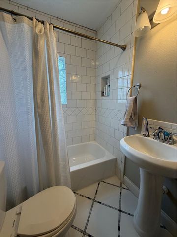 307 E 28th Street, Houston, TX 77008