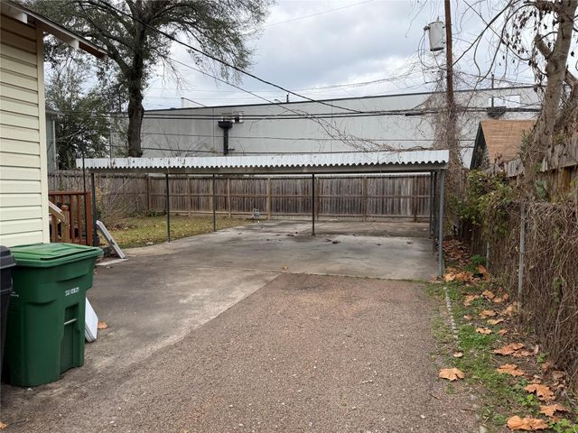 307 E 28th Street, Houston, TX 77008