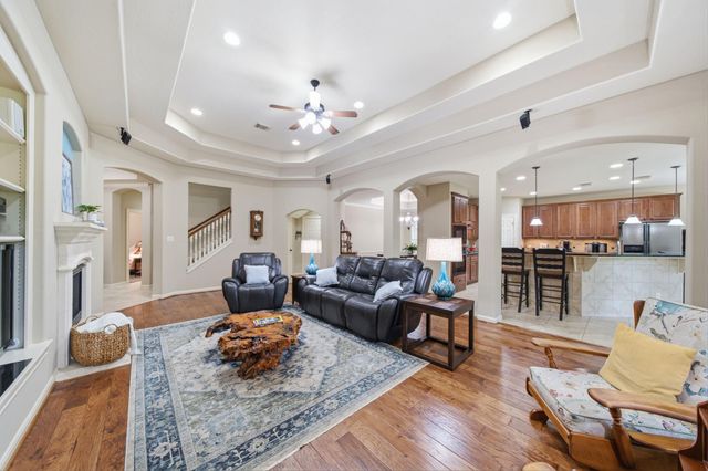 3915 Kinnerton Street, Pearland, TX 77584