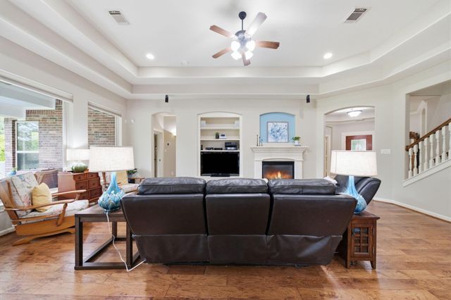 3915 Kinnerton Street, Pearland, TX 77584