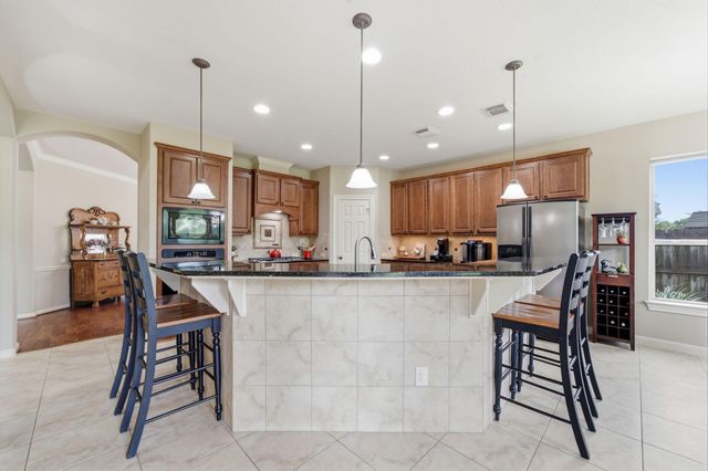 3915 Kinnerton Street, Pearland, TX 77584