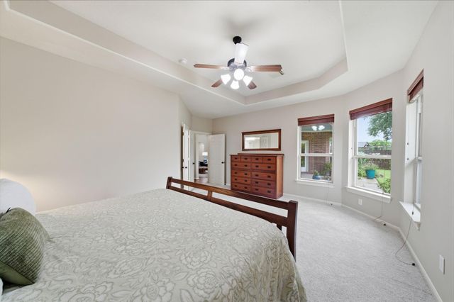 3915 Kinnerton Street, Pearland, TX 77584