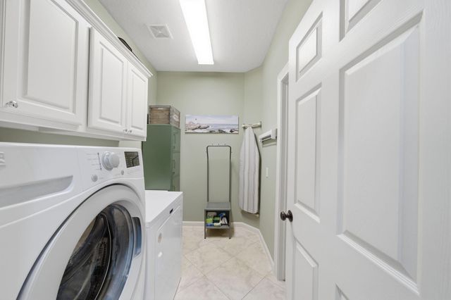 3915 Kinnerton Street, Pearland, TX 77584