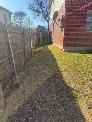 2004 Golden Oak Drive, Bedford, TX 76021