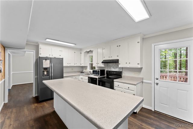 3401 Quail Hill Dr, Chesterfield, VA 23112