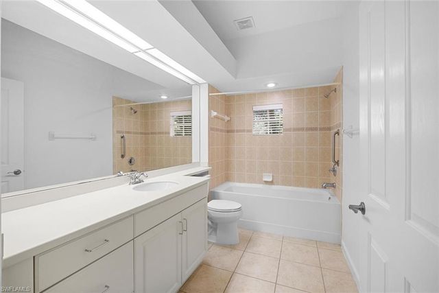 8581 Via Garibaldi CIR 201, Estero, FL 33928