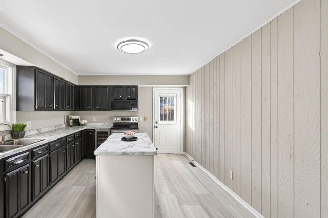 3720 43rd Avenue S, Minneapolis, MN 55406