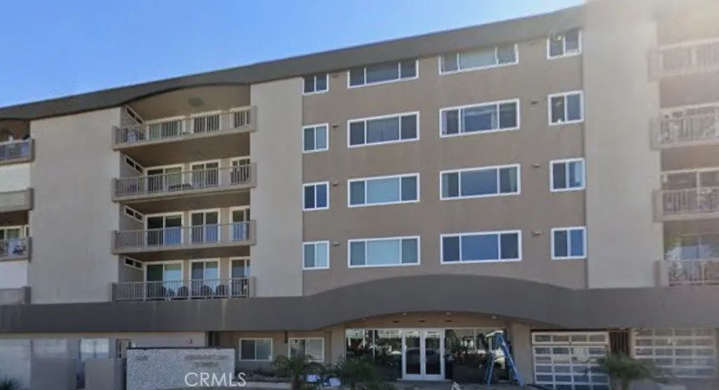 310 Fernando 100, Newport Beach, CA 92661