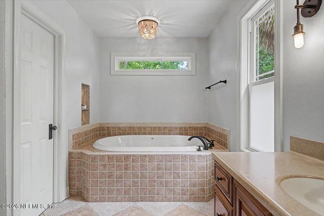 4241 LEXINGTON, Jacksonville, FL 32210