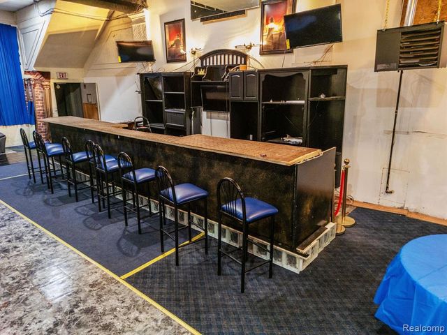 9008 Grand River Avenue, Detroit, MI 48204