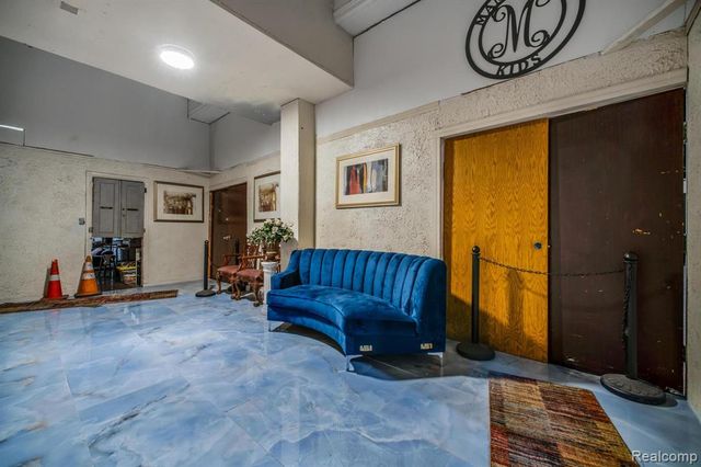 9008 Grand River Avenue, Detroit, MI 48204