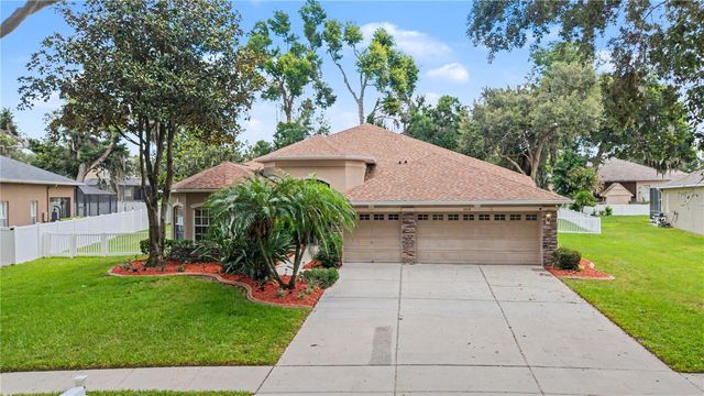 2418 BLUE STONE COURT, Valrico, FL 33594