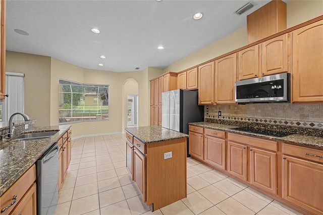 2418 BLUE STONE COURT, Valrico, FL 33594