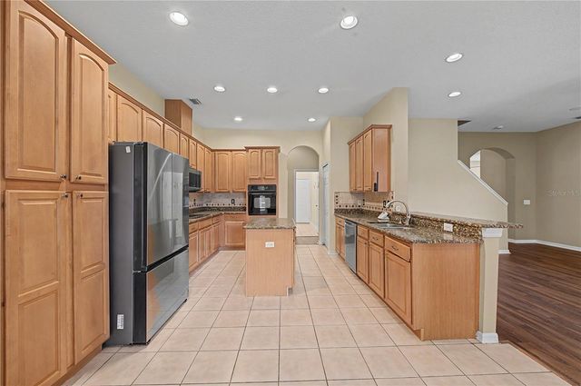 2418 BLUE STONE COURT, Valrico, FL 33594