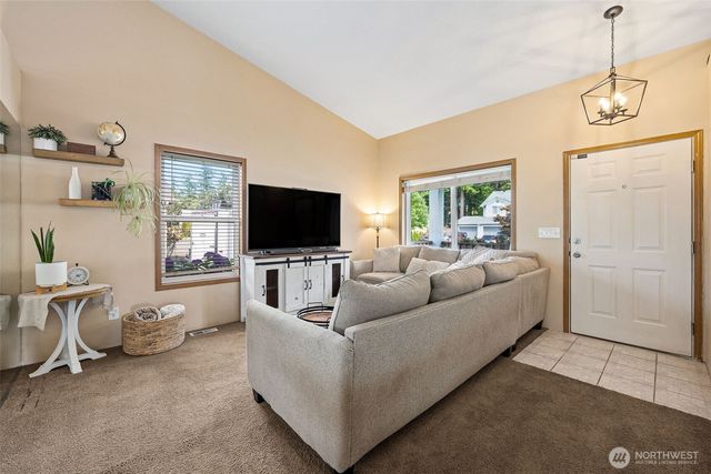 19624 71st Avenue Ct E, Spanaway, WA 98387