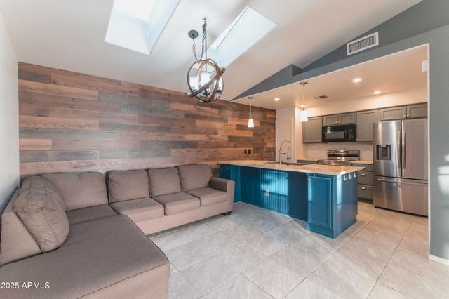 8140 N 107TH Avenue 294, Peoria, AZ 85345