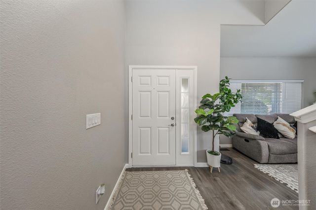 18824 Silver Creek Avenue E, Puyallup, WA 98375