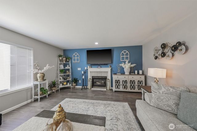 18824 Silver Creek Avenue E, Puyallup, WA 98375
