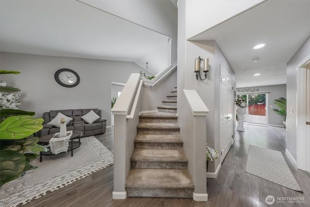 18824 Silver Creek Avenue E, Puyallup, WA 98375