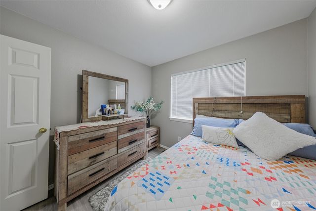 18824 Silver Creek Avenue E, Puyallup, WA 98375