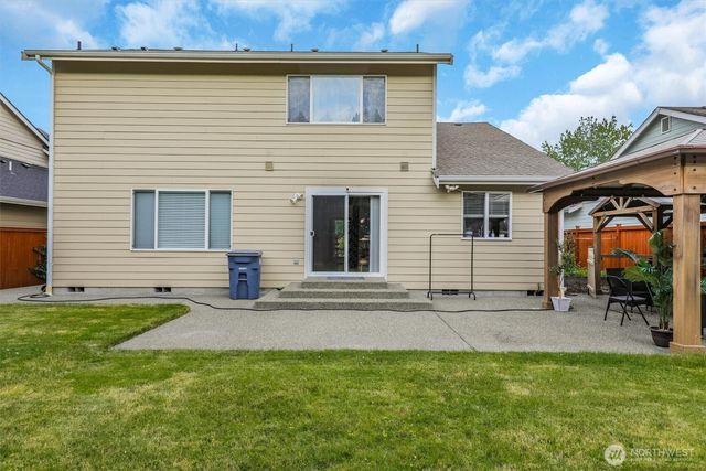 18824 Silver Creek Avenue E, Puyallup, WA 98375