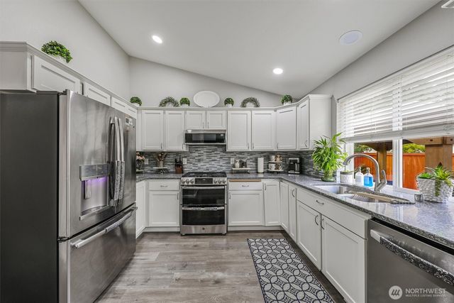 18824 Silver Creek Avenue E, Puyallup, WA 98375