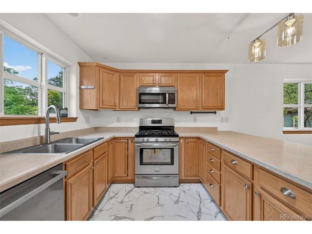 1359 Lindenwood Grv, Colorado Springs, CO 80907