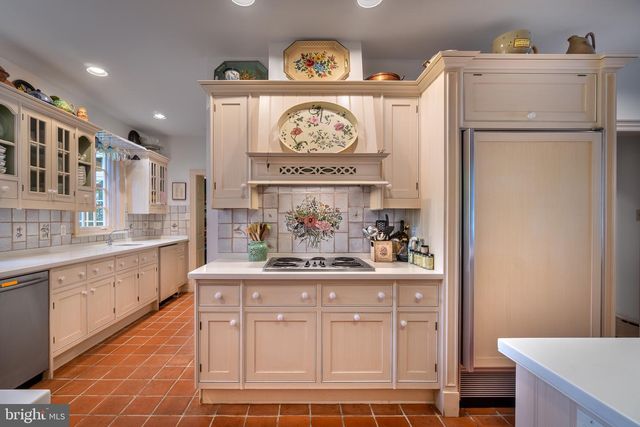 1255 HOLLOW RD, Chester Springs, PA 19425