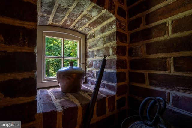 1255 HOLLOW RD, Chester Springs, PA 19425