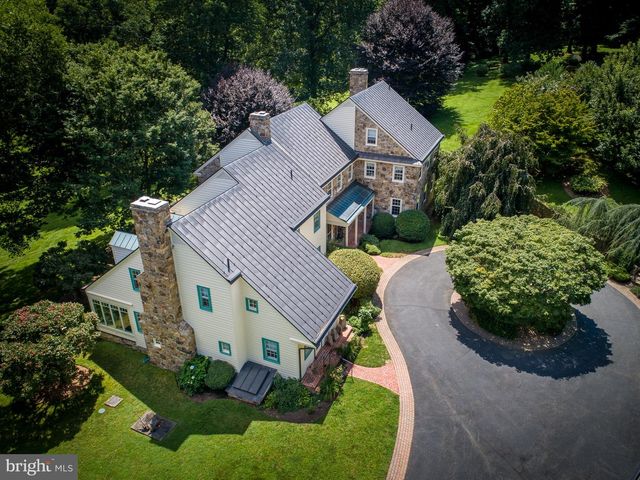 1255 HOLLOW RD, Chester Springs, PA 19425