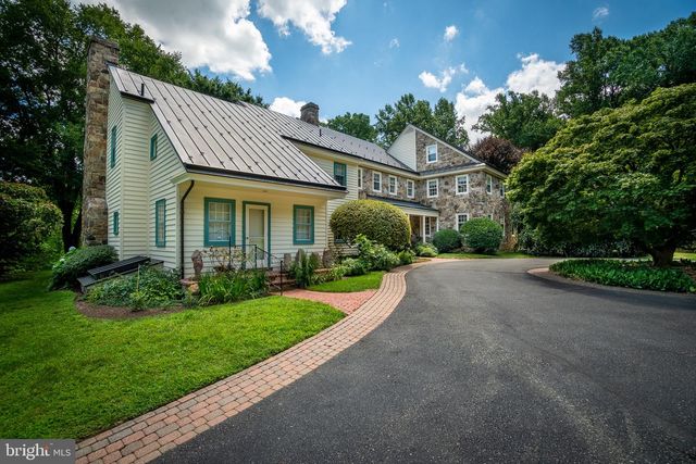 1255 HOLLOW RD, Chester Springs, PA 19425